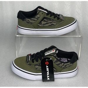 Airwalk Huntington Camo Camouflage Green Black Lace-Up Sneakers Boys Size 2 New